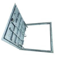 Уличный люк из оцинкованной стали с рифленой дверью на петлях с амортизаторами и замком